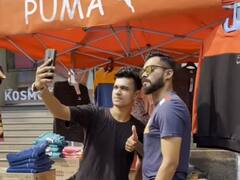 Virat Kohli News: कोहली की तरह दिखने वाले शख्स ने मुंबई में बेचे कपड़े और जूते, क्रिकेटर ने दिया ऐसा रिएक्शन