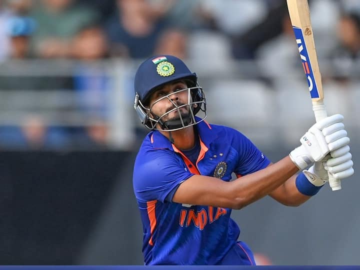 In India vs New Zealand ODI Shreyas Iyer made special record surpassed MS Dhoni IND vs NZ : श्रेयस अय्यरचा न्यूझीलंडच्या भूमीवर खास विक्रम, एमएस धोनीला टाकलं मागे