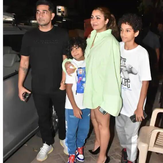 Alia-Ranbir से लेकर Shah Rukh Khan-Gauri तक, ये हैं वो सेलेब्स जिन्होंने अपने बच्चों के रखे हैं यूनिक नाम Alia-Ranbir से लेकर Shah Rukh Khan-Gauri तक, ये हैं वो सेलेब्स जिन्होंने अपने बच्चों के रखे हैं यूनिक नाम