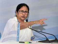 क्या बदल रहे पश्चिम बंगाल के सियासी समीकरण? शुभेंदु अधिकारी से मिलीं मुख्यमंत्री ममता बनर्जी