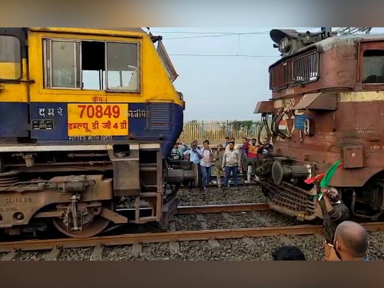 Konkan Raliway Updates Konkan Railway train delayed because of Konkan Kanya Express engine failure Marathi News Konkan Raliway Updates : इंजिनात बिघाड झालेली ट्रेन तब्बल पाच तासांनी मार्गस्थ, पण कोकण रेल्वेची वाहतूक अद्याप उशिरानंच