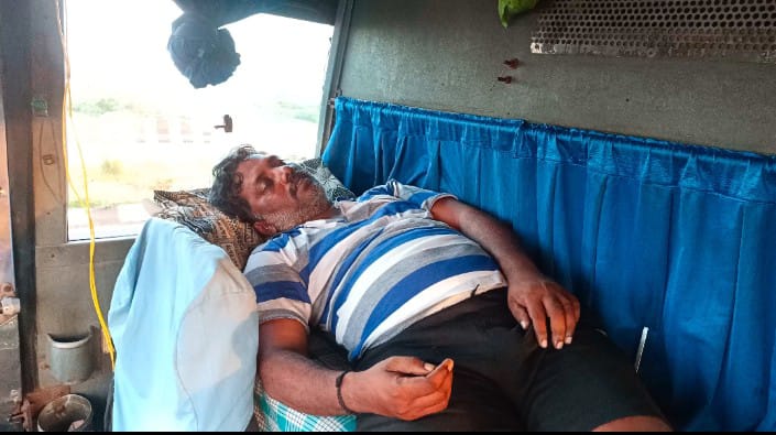 Nellore Bus Driver Death: చనిపోతూనే 42 మందిని కాపాడిన బస్ డ్రైవర్, విషాదంలో అయ్యప్పస్వాములు