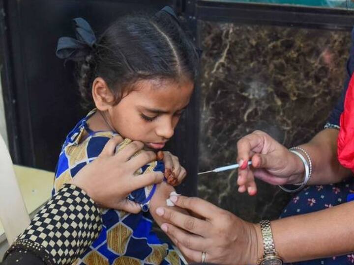 Measles Outbreak in Many states maximum number of cases in Mumbai Know preventive measures according Doctors Measles Outbreak: खसरे की जद में कई राज्य, मुंबई में सबसे ज्यादा केस, डॉक्टरों ने बताए बचाव के उपाय