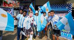 FIFA World Cup: ডেঙ্গি সচেতনতায় ফুটবল! বিশ্বকাপ জ্বরে কাবু কলকাতা