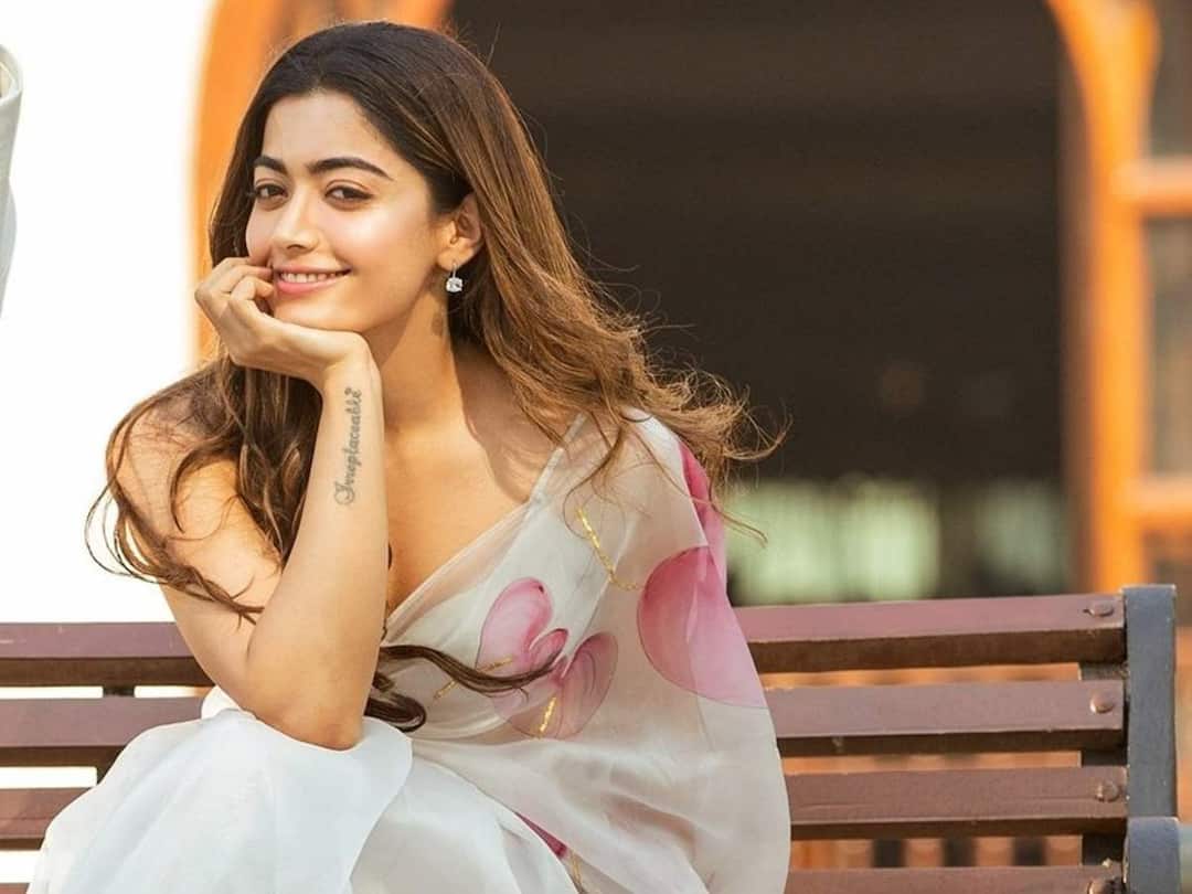 Rashmika Mandanna to get banned by Kannada film industry for ungrateful to Rakshit Shetty's production house | Rashmika Mandanna: రష్మికపై బ్యాన్, ఇక ఆమె సినిమాలు కూడా విడుదలకావట!