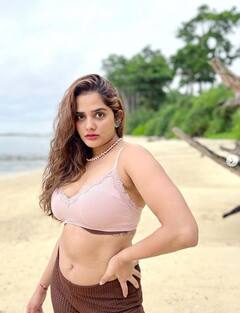 In Pics: मराठमोळ्या भाग्यश्रीचा 'एकदम कडक' पिच्चर आलाय भेटीला, तुम्ही पाहिलात का?