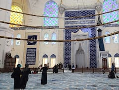 मक्का, मदीना या बैतुल मुकद्दस- लड़कियों की एंट्री बैन नहीं, तुर्की में दिक्कत नहीं, क्या जामा मस्जिद में रोक इमाम बुखारी का दिवालियापन था?