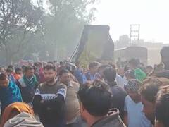 हापुड़ में तेज रफ्तार ट्रक ने बाइक सवार को कुचला, छात्रा समेत दो की मौके पर ही मौत