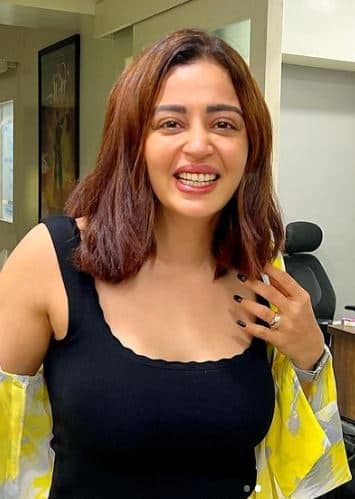 नेहा अनेक सिनेमांमध्ये आणि मालिकांमध्ये दिसून आली आहे