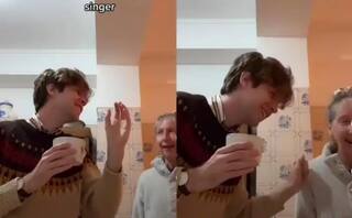 ਮਾਂ-ਪੁੱਤ ਦੀ ਜੋੜੀ ਨੇ ਮਿਲ ਕੇ ਗਾਇਆ ਗੀਤ, ਦਿਲ ਜਿੱਤ ਰਹੀ ਹੈ ਇਹ ਵੀਡੀਓ