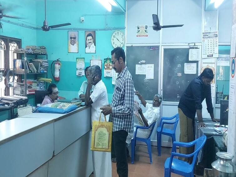 koothanoor co oprative bank farmer loan issue திருவாரூர்: நகை, பயிர் கடன் வழங்காமல் அலைக்கழிப்பு  - கூட்டுறவு கடன் சங்கம் மீது விவசாயிகள் புகார்