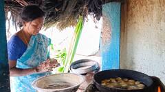 Perumallapuram Pakam Garelu|పెరుమాళ్లపురం బెల్లం పాకం గారెల ప్రత్యేకతలు తెలుసా..! |ABP Desam