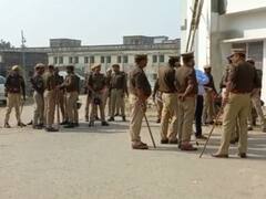 गोंडा में जमीन घोटाले का सरगना बृजेश अवस्थी गिरफ्तार, फर्जी बैनामा, हत्या की कोशिश समेत दर्ज हैं 30 मुकदमे