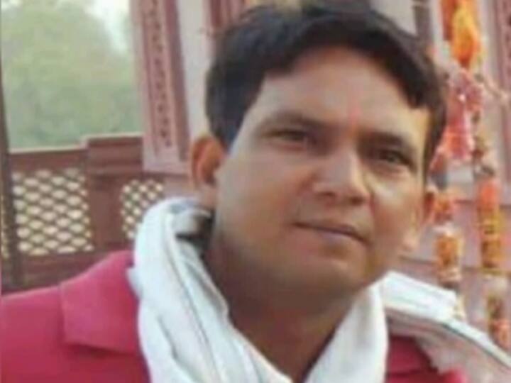 UP Hapur manager died falling iron smelting furnace family accused factory owner of murder ANN Hapur: लोहा गलाने की भट्टी में गिरने से मैनेजर की मौत, परिजनों ने लगाया फैक्ट्री मालिक पर हत्या का आरोप