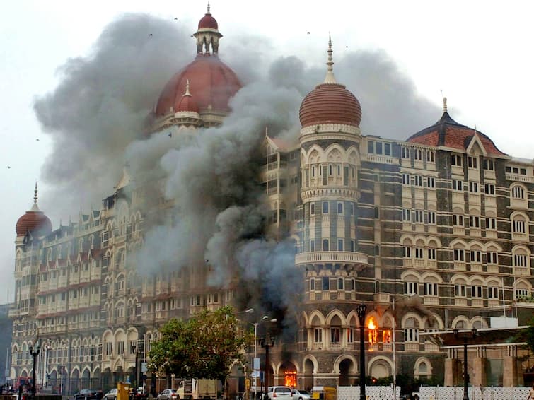 Mumbai Terror Attacks : President Droupadi Murmu and External Affairs Minister paid tributes to the victims of the 26/11 attacks Mumbai Terror Attacks : মুম্বই হামলার ১৪তম বছর, নিহতদের শ্রদ্ধার্ঘ রাষ্ট্রপতি-বিদেশমন্ত্রীর