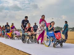 Marina Beach: சென்னை மெரினா கடற்கரையில் மாற்றுத்திறனாளிகளுக்கு புதுவசதி.. அழகை ரசிக்க இனி தடையில்லை