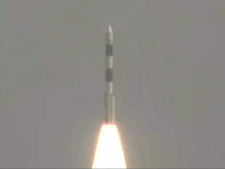 ISRO Launch PSLV Mission For 2022 PSLV-C54/ EOS-06 ANN Sriharikota Andhra Pradesh ANN अंतरिक्ष में ISRO की नई उड़ान, श्रीहरिकोटा से ओशनसैट 3 हुआ लॉन्च, 8 नैनो सैटेलाइट लेकर गया PSLV-C54
