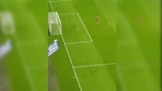 FIFA World Cup ਦੇ ਵਿਚਕਾਰ ਆਇਆ ਹੈਰਾਨ ਕਰਨ ਵਾਲਾ ਵੀਡੀਓ, ਫੈਨ ਨੇ ਜਹਾਜ਼ ਨਾਲ ਕਰ ਦਿੱਤਾ ਗੋਲ