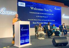 वित्त मंत्री निर्मला सीतारमण ने की स्टार्टअप्स से क्लाइमेट चेंज, मोटा अनाज उत्पादन के क्षेत्रों में काम करने की अपील