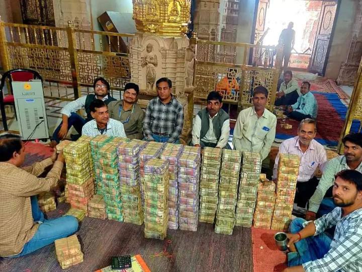 Chittorgarh 11 Crores of cash recovered from the treasury of Sanwaliya Seth devotees were stunned ann Rajasthan: चित्तौड़गढ़ में सांवलिया सेठ के खजाने से निकला करोड़ों का कैश, देखकर दंग रह गए भक्त