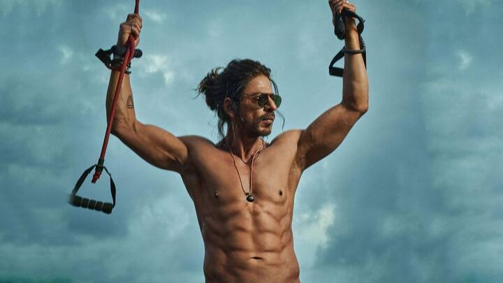 1. पठान - शाहरुख खान, जॉन अब्राहम, दीपिका पादुकोण स्टारर फिल्म ‘पठान’ साल 2023 जनवरी में रिलीज होने वाली है. इस फिल्म से शाहरुख खान 4 साल बाद बड़े पर्दे पर वापसी करेंगे.