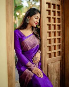 Actress Ivana: கண்டாங்கி கண்டாங்கி கட்டி வந்த பொண்ணு... லவ் டுடே நாயகி இவானாவின் அசத்தல் க்ளிக்ஸ்!