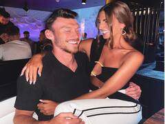 FIFA WC 2022: सोशल मीडिया पर छाईं वेल्स के स्टार फुटबॉल की मंगेतर, देखें क्यों वायरल हो रही तस्वीरें