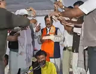 Gujarat Election 2022: લવિંગજી ઠાકોરે સંતવાણીમાં કર્યો નોટોનો વરસાદ, ખુદ વીડિયો કર્યો પોસ્ટ