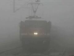 कोहरे के कारण ट्रेन लेट होने पर यात्रियों को नहीं होगी कोई परेशानी! रेलवे ने किया पुख्ता इंतजाम, जानें