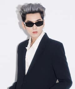 In Pics : पॉपस्टार क्रिस वूलाच्या अडचणीत वाढ; 13 वर्षांचा तुरुंगवास