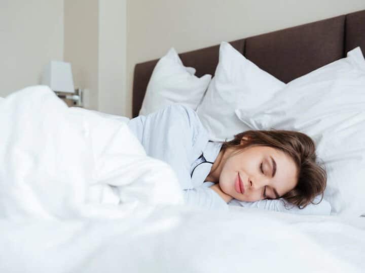 Quality Sleep Sign: अगर रात में आपके साथ ऐसा हो रहा है तो समझिए आपकी अच्छी नींद है...