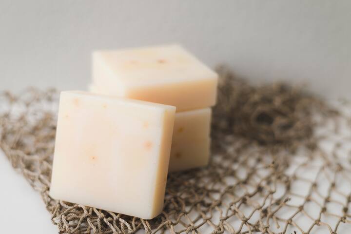 ব্লাড সুগারের মাত্রা বেশি থাকলে পছন্দের এই খাবার কি খাওয়া যাবে? চিজ খাওয়ার সঙ্গে কি ব্লাড সুগারের মাত্রার কোনও হেরফের হয়?