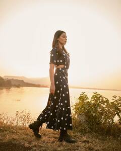 Surabhi Jyoti PHOTO: પોલ્કા ડોટ ડ્રેસમાં સુરભી જ્યોતિનો ગ્લેમરસ લુક