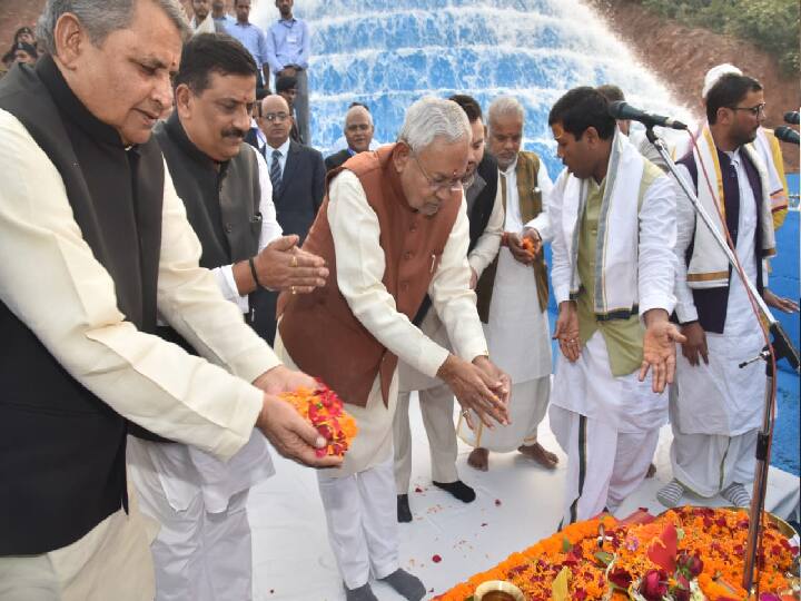 इस योजना के जरिए, गया, बोधगया, नवादा राजगीर लोगों को शुद्ध पेयजल मिलेगा. बक्सर में भी बिहार सरकार ये योजना चला रही.