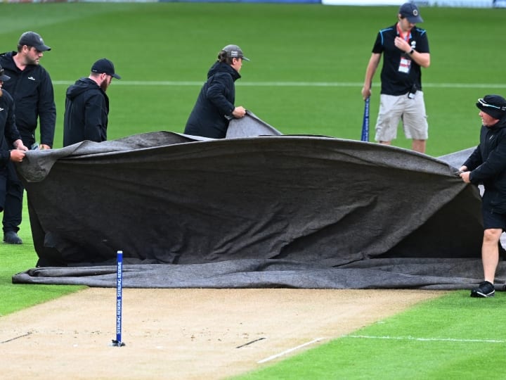 New Zealand coach Gary Stead said on indoor stadium than cricket should be played under the sun IND vs NZ ODI: छत वाले स्टेडियम को लेकर बोले न्यूज़ीलैंड के कोच गैरी स्टीड, ‘खेल धूप में खेला जाना चाहिए’