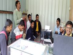 नाशिकमध्ये पोलीस भरती प्रक्रियेचे सर्व्हर डाऊन, उमेदवार रात्रभर सायबर कॅफेवर!