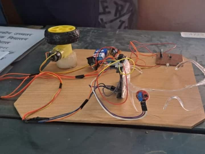 Bastar Chhattisgarh tribal student new invention eye blinker sensor ann