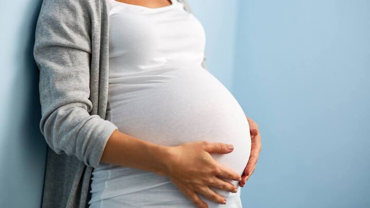 Bombay High Court Allows Pregnancy Termination Post 33 Weeks says abortion right belongs to woman Marathi News  मुंबई उच्च न्यायालयाकडून 33 व्या आठवड्यात गर्भपाताला अनुमती, गर्भपाताचा अधिकार पूर्णपणे महिलेचाच, मेडिकल बोर्डाचा आक्षेप अनाठायी