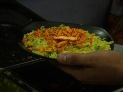 तर्री पोह्याला दोन तरुणांनी दिलं वेगळं रुप, वर्षाला 13 लाख प्लेट्सची विक्री