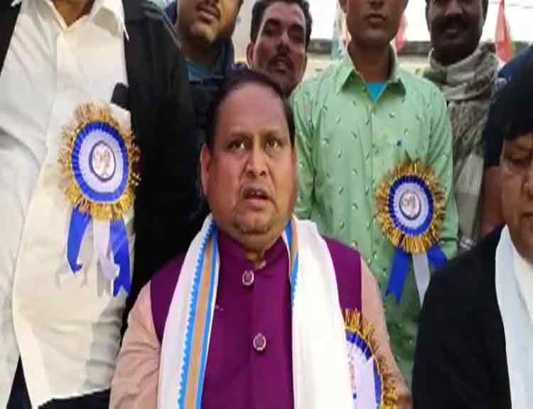 ফের প্রকাশ্যে তৃণমূলের দ্বন্দ্ব ! ‘গোষ্ঠীকোন্দল’ কটাক্ষ বিরোধীদের