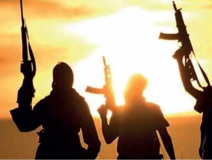 Dholpur News: कुख्यात डकैत की खूबसूरत प्रेमिका जिसे देखने के लिए कोर्ट में भी जुटती थी लोगों की भीड़ Rajasthan News story of infamous dacoit Komesh Gurjar whose beauty convinced people ann Dholpur News: कुख्यात डकैत की खूबसूरत प्रेमिका जिसे देखने के लिए कोर्ट में भी जुटती थी लोगों की भीड़