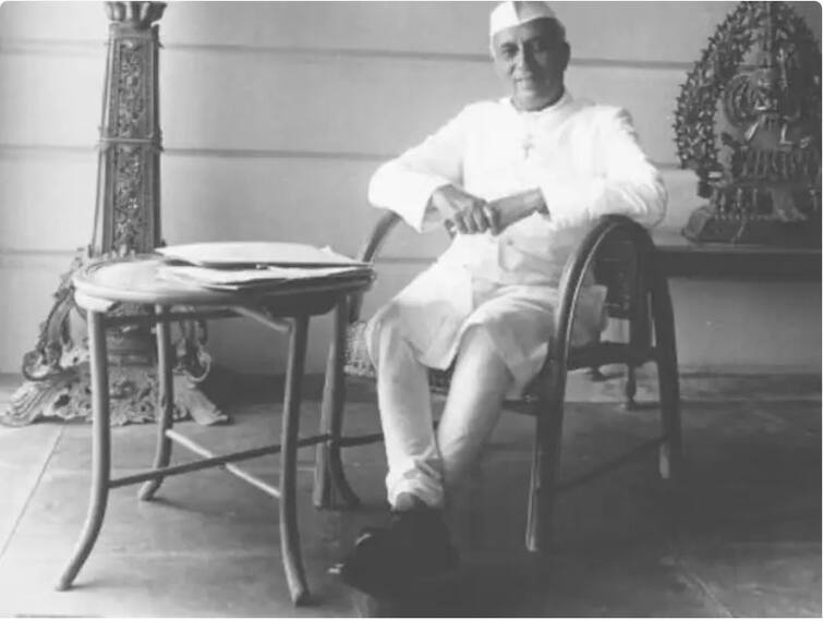 india-under-the-shadow-of-pandit jawaharlal-nehru-the-torchbearer-of-a-nascent-nation એક નવા દેશના પથદર્શક....નેહરુના પડછાયા હેઠળ ભારત