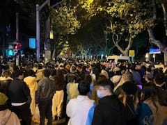 China Protest: బెడిసి కొడుతున్న చైనా జీరో కొవిడ్ పాలసీ, రోడ్లపైకి వచ్చి ప్రజల నిరసనలు