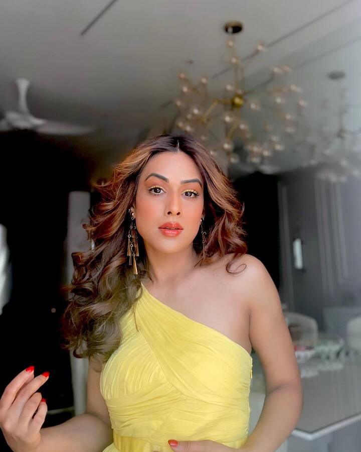 छोट्या पडद्यावरील प्रसिद्ध अभिनेत्री निया शर्मा ही त्या टीव्ही अभिनेत्रींपैकी एक आहे, जिच्या बोल्डनेस आणि स्टाइलची जगभरात चर्चा होते.(फोटो सौजन्य :niasharma90/इंस्टाग्राम)