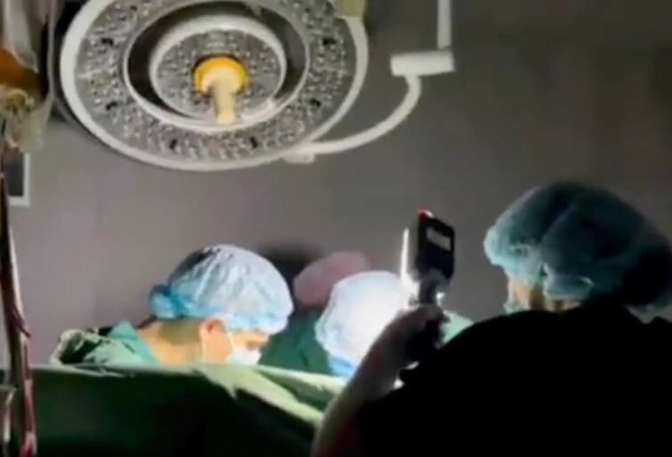 Russia-Ukrain War : Missile Strike Ukrainian Doctors did Heart Surgery in Darkness Russia Ukraine: યુદ્ધગ્રસ્ત યુક્રેનના ડૉક્ટર્સની કમાલ, અંધારામાં જ કરી બતાવી બાળકના હ્યદયની સર્જરી
