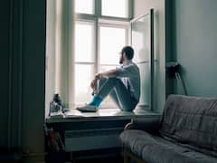 Start Navigating Loneliness With Mindfulness, Accept Your Feelings & Prioritise Yourself