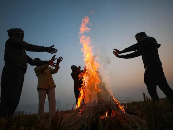 Jammu-Kashmir Weather: श्रीनगर में सर्दी का सितम, न्यूनतम तापमान शून्य से 2.1 डिग्री सेल्सियस नीचे दर्ज Jammu-Kashmir Weather: श्रीनगर में सर्दी का सितम, न्यूनतम तापमान शून्य से 2.1 डिग्री सेल्सियस नीचे दर्ज