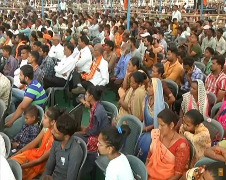 ગુજરાત વિધાનસભાની ચૂંટણીના પ્રથમ તબક્કાના મતદાનને આડે હવે ગણતરીના દિવસો બાકી રહ્યાં છે.