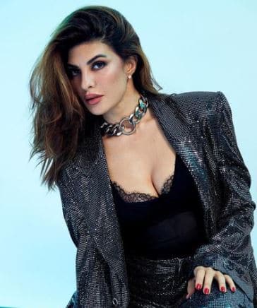 जॅकलिनचा आगामी 'सर्कस' सिनेमा लवकरच प्रेक्षकांच्या भेटीला येणार आहे.