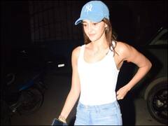 Photos: क्रश आर्यन खान के साथ चिल करती नजर आईं अनन्या पांडे, डेनिम आउटफिट में दिखी ट्यूनिंग